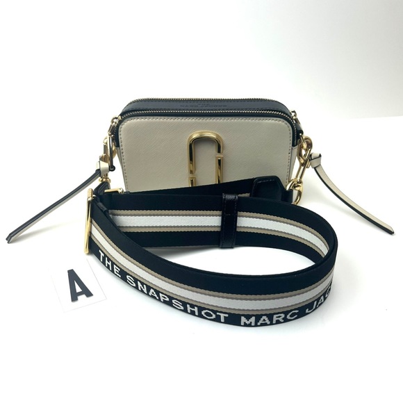 Marc Jacobs Handbags - Marc Jacobs Snapshot Crossbody Bag